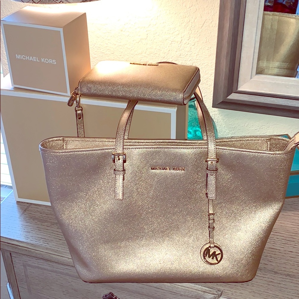 Michael Kors Gold beautiful tote